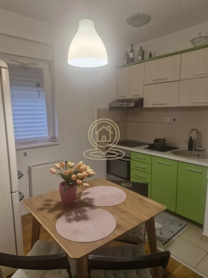 Izdavanje, jednosoban stan, 37m², Bulevar Evrope, Novi Sad Sve Podlokacije
