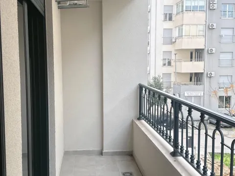 Prodaja, jednosoban stan, 42m², Centar, Budva - image 6