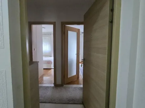 Izdavanje, jednosoban stan, 47m², Stari Aerodrom, Podgorica - image 9