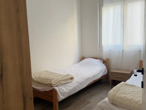 Rent, one bedroom apartment, 37m², Bonići, Tivat - image 4