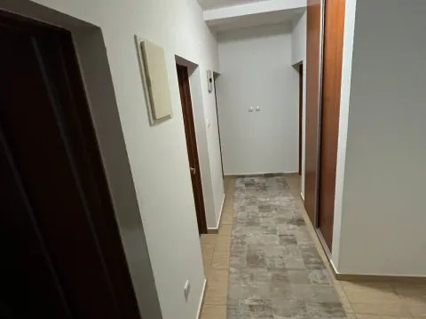 Prodaja, kuća, 200m², Donja Gorica, Podgorica - image 10