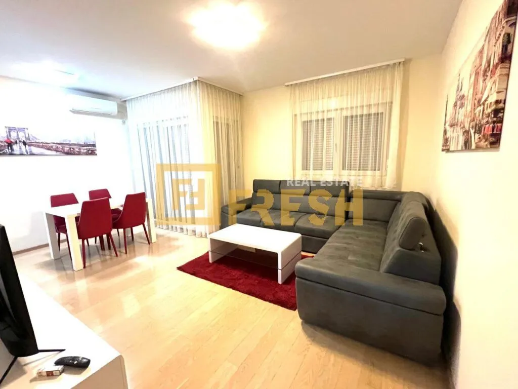 Izdavanje, jednosoban stan, 54m², City Kvart, Podgorica