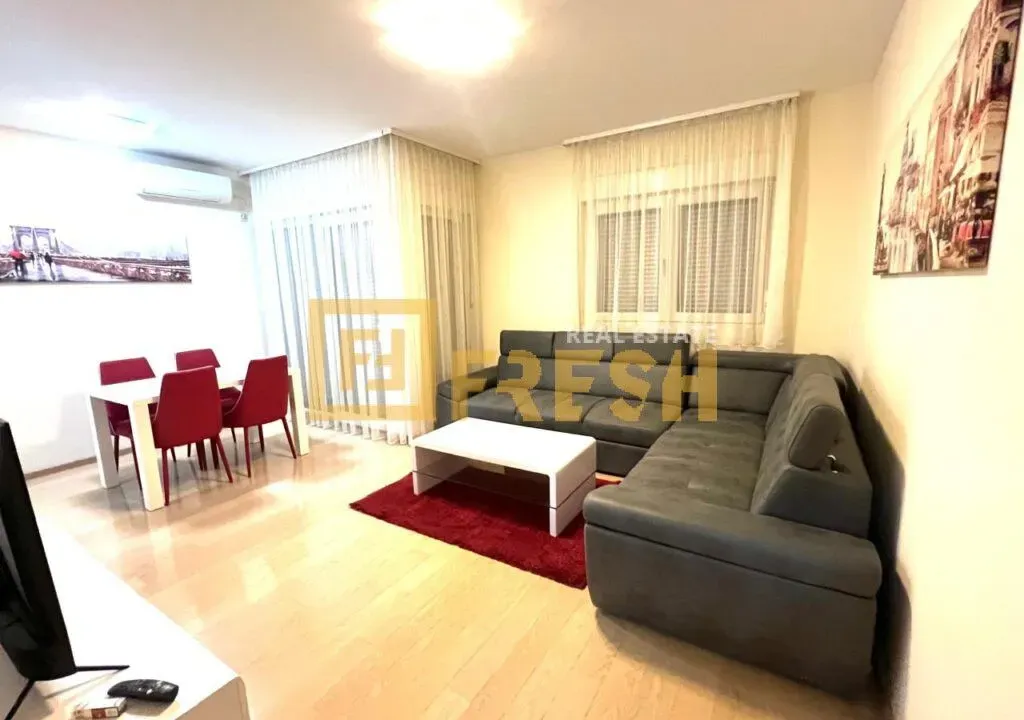 Izdavanje, jednosoban stan, 54m², City Kvart, Podgorica