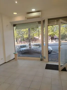 Izdavanje, poslovni prostor, 58m², Đeram Pijaca, Beograd - image 12