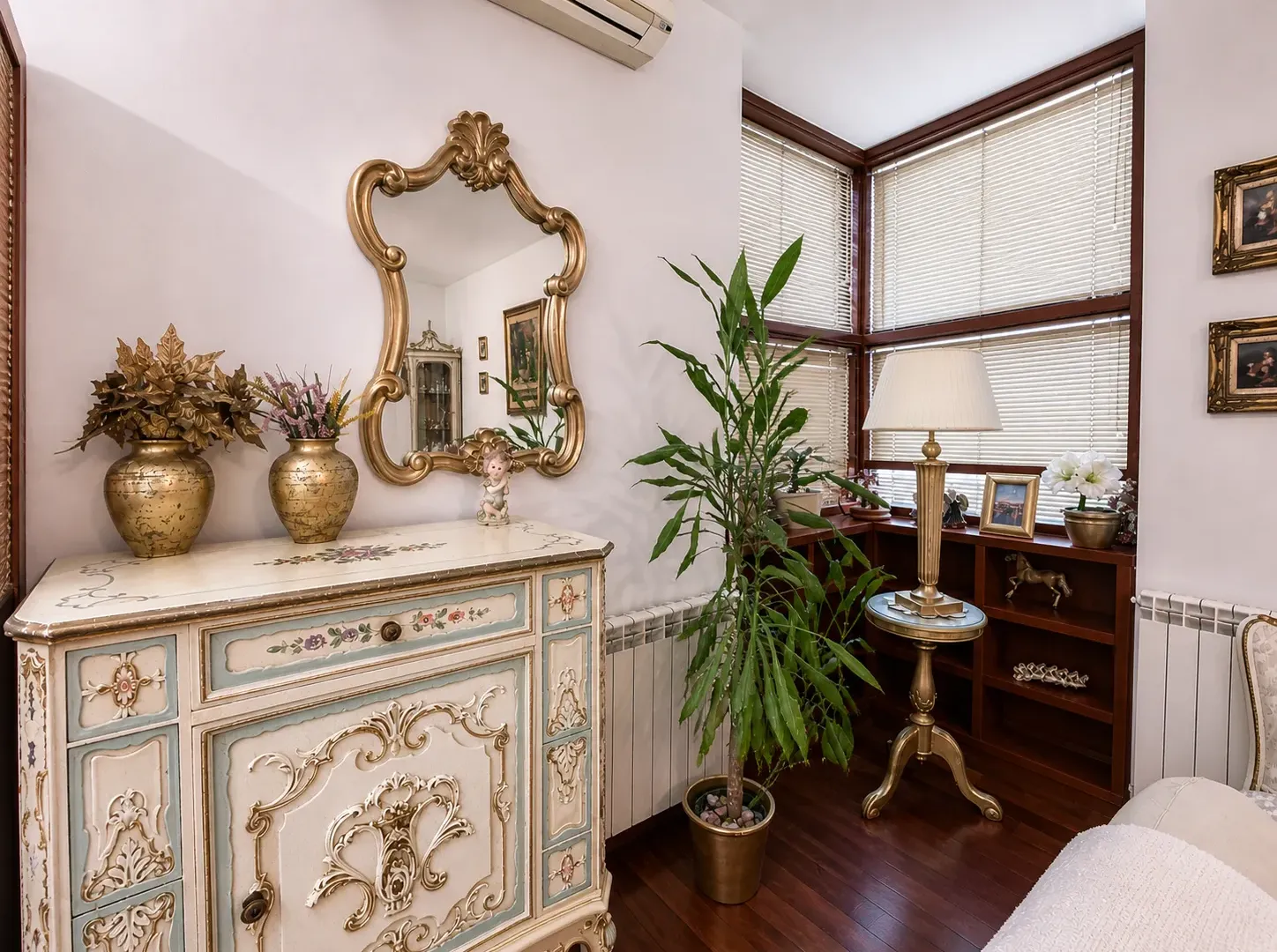 Izdavanje, trosoban stan, 100m², Gorica C, Podgorica