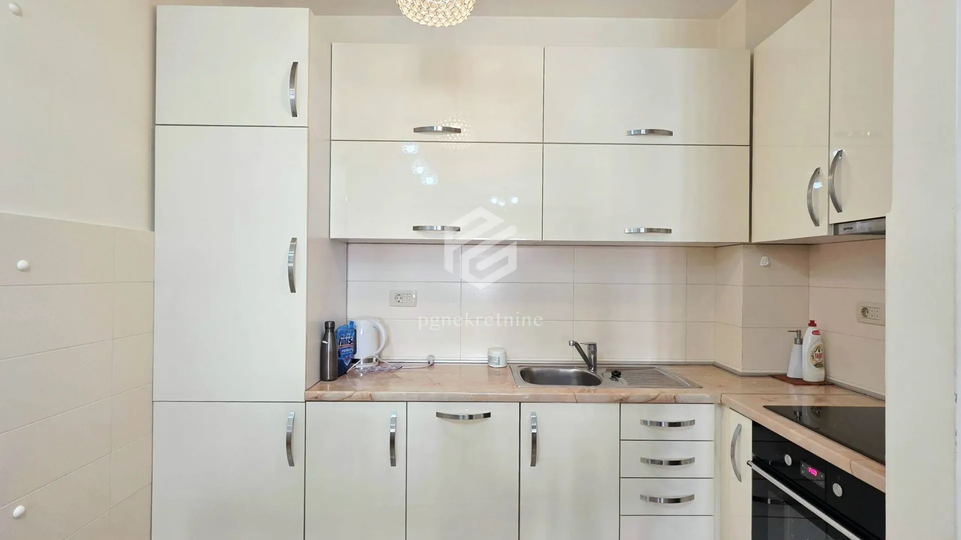 Izdavanje, jednosoban stan, 47m², City Kvart, Podgorica
