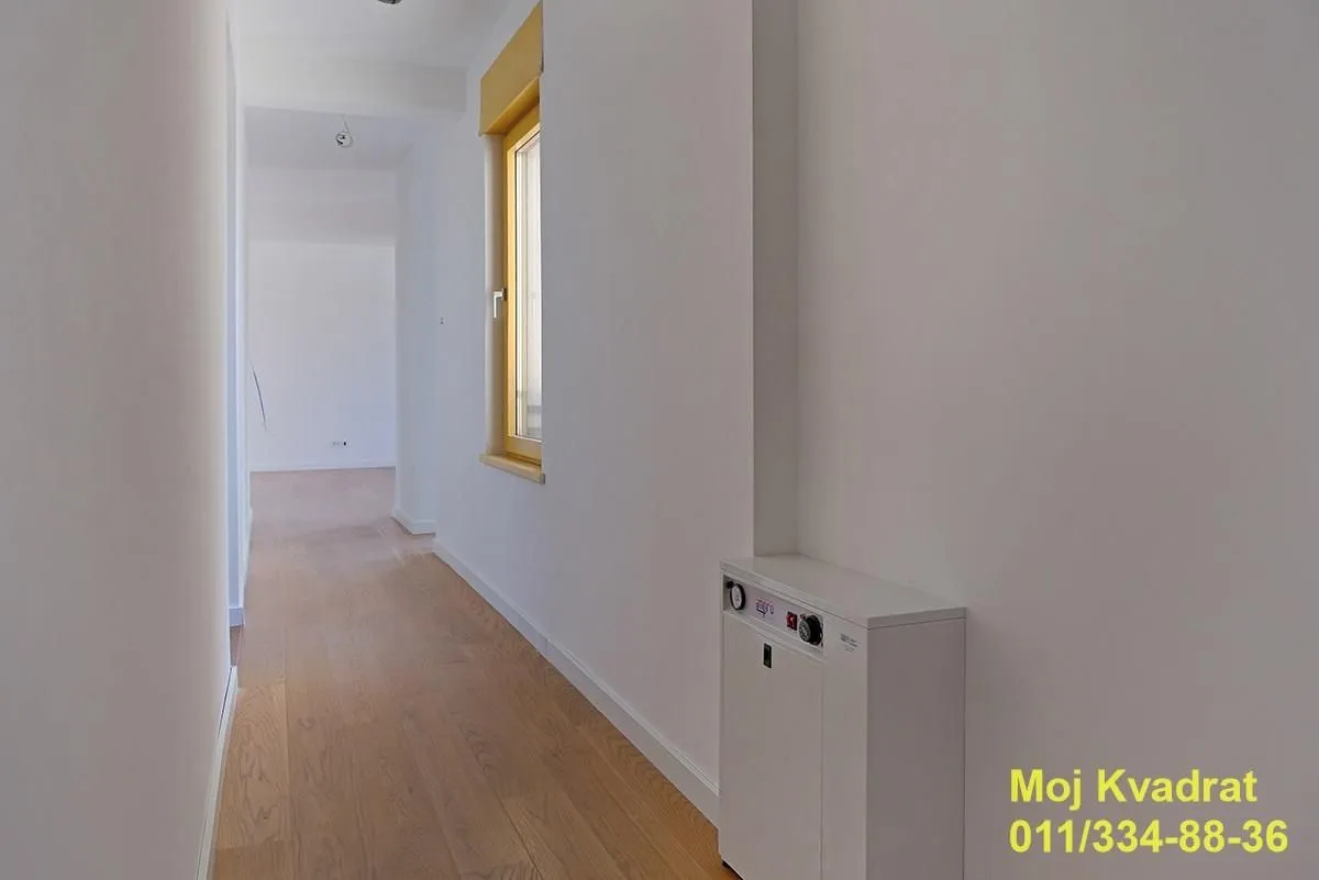 Prodaja, četvorosoban stan, 110m², Čubura, Beograd