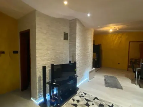 Izdavanje, jednosoban stan, 47m², Stari Aerodrom, Podgorica - image 3