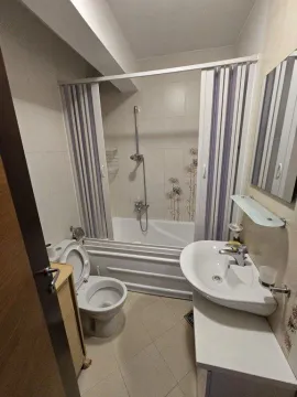 Izdavanje, dvosoban stan, 70m², Stari Aerodrom, Podgorica - image 9
