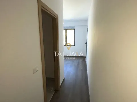 Prodaja, dvosoban stan, 80m², Pobrežje, Podgorica - image 2