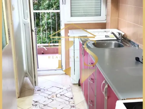 Rent, one bedroom apartment, 40m², Centar, Tivat - image 2