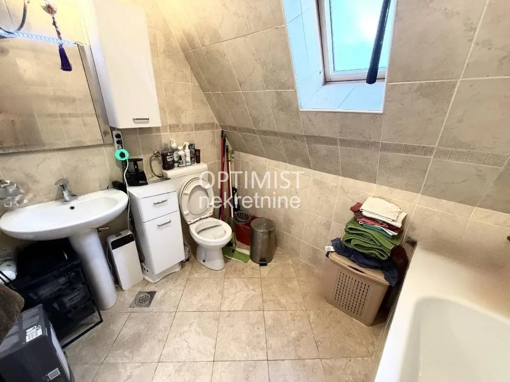 Sale, four bedroom apartment, 98m², Voždovac Sve Podlokacije, Beograd