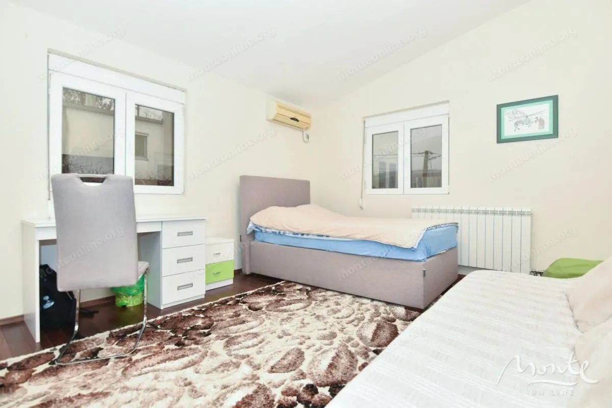Prodaja, kuća, 175m², Podgorica, Crna Gora
