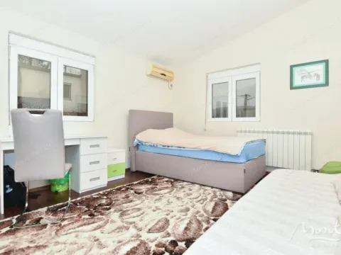 Sale, house, 175m², Podgorica, Crna Gora - image 11