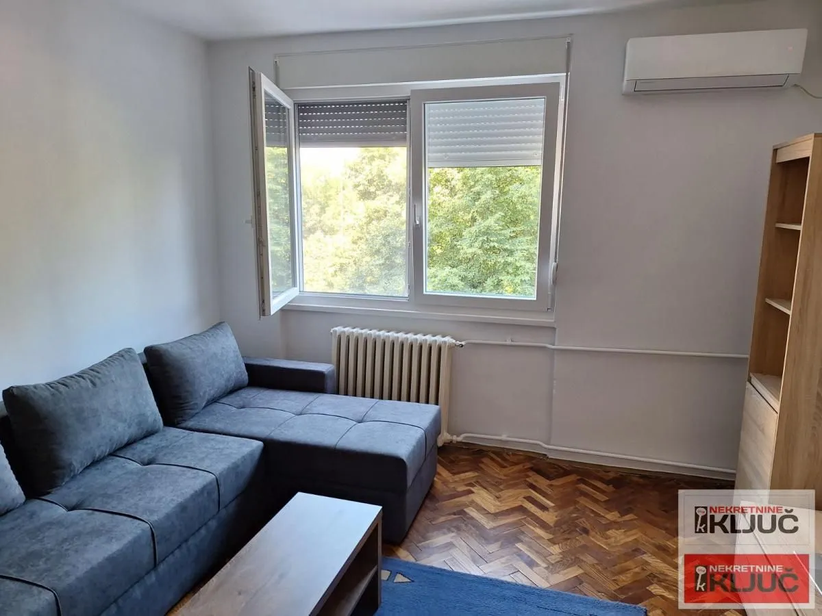 Izdavanje, jednosoban stan, 30m², Železnička Stanica, Novi Sad Sve Podlokacije