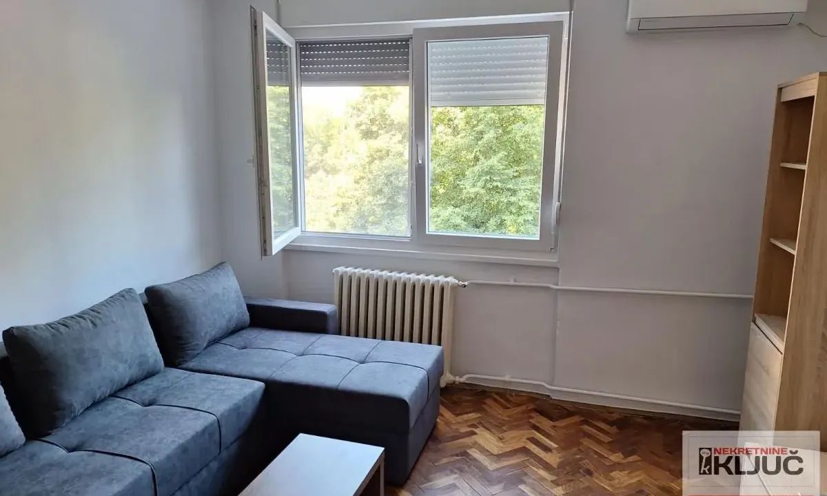 Izdavanje, jednosoban stan, 30m², Železnička Stanica, Novi Sad Sve Podlokacije