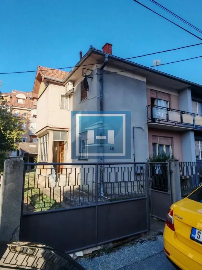 Prodaja, kuća, 136m², Kajsijar, Jagodina