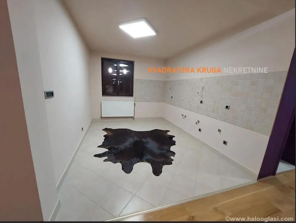 Sale, house, 325m², Sopot, Beograd