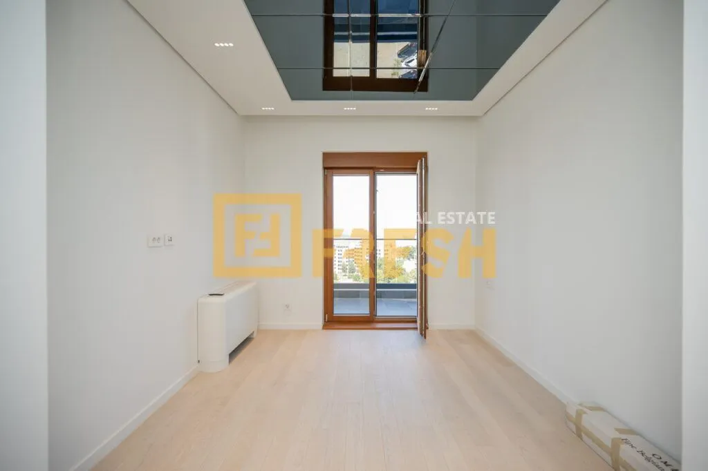 Sale, three bedroom apartment, 135m², Master Kvart, Podgorica