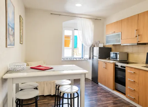 Prodaja, jednosoban stan, 42m², Stari Grad Kotor, Kotor - image 3