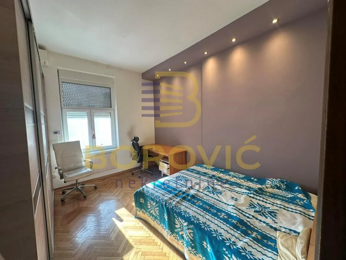 Izdavanje, četvorosoban stan, 100m², Savski Venac, Beograd