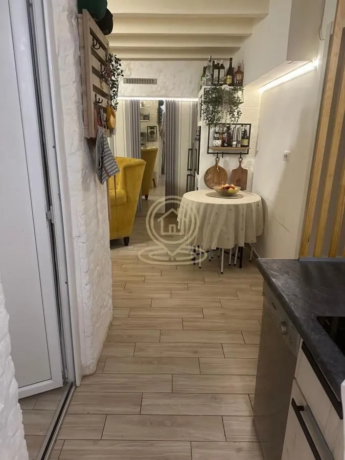 Prodaja, dvosoban stan, 33m², Centar, Novi Sad