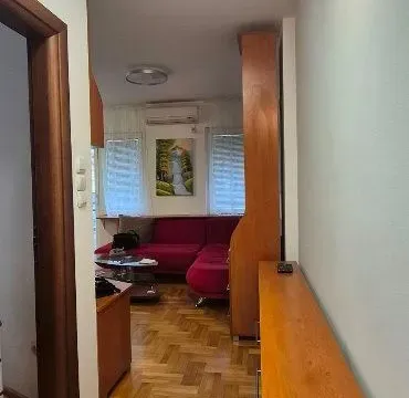 Rent, two bedroom apartment, 32m², Šumice, Beograd - image 3