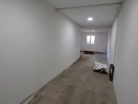 Rent, office space, 110m², Stari Aerodrom, Podgorica - image 11