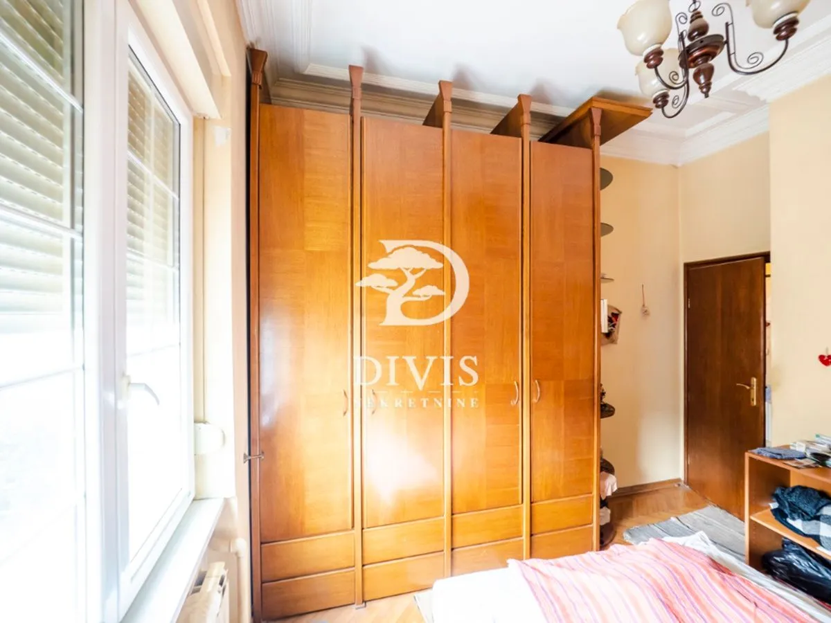 Prodaja, trosoban stan, 76m², Vračar Sve Podlokacije, Beograd
