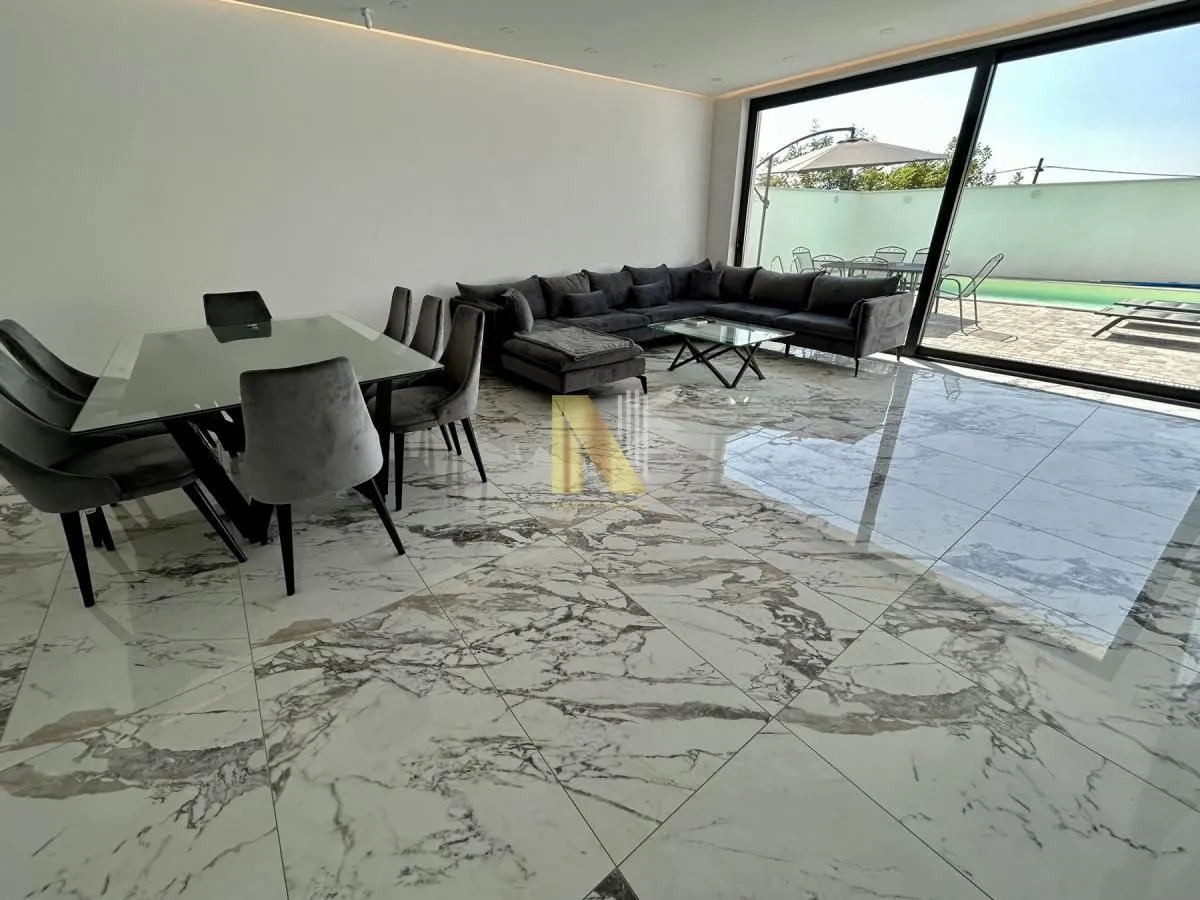Izdavanje, kuća, 180m², Sremska Kamenica, Petrovaradin