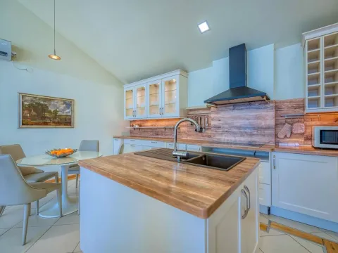 Prodaja, trosoban stan, 167m², Prčanj, Kotor - image 14