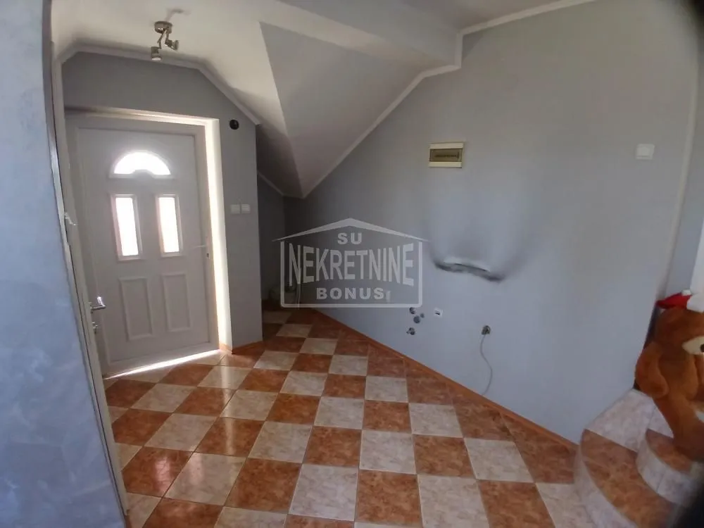 Prodaja, kuća, 220m², Dudova Šuma, Subotica