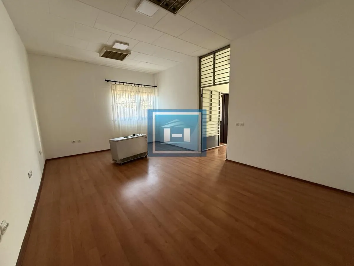Sale, office space, 66m², Centar, Ćuprija