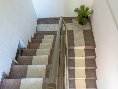 Sale, house, 700m², Lastva Grbaljska, Kotor - image 4