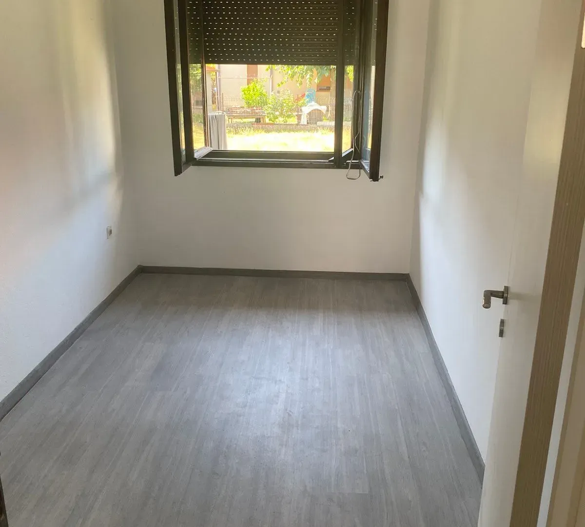 Izdavanje, dvosoban stan, 71m², Stari Aerodrom, Podgorica