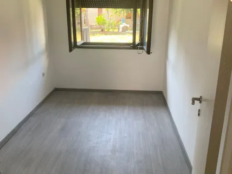 Izdavanje, dvosoban stan, 71m², Stari Aerodrom, Podgorica - image 7