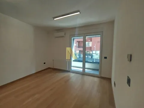 Rent, office space, 44m², Grbavica, Novi Sad Sve Podlokacije - image 2