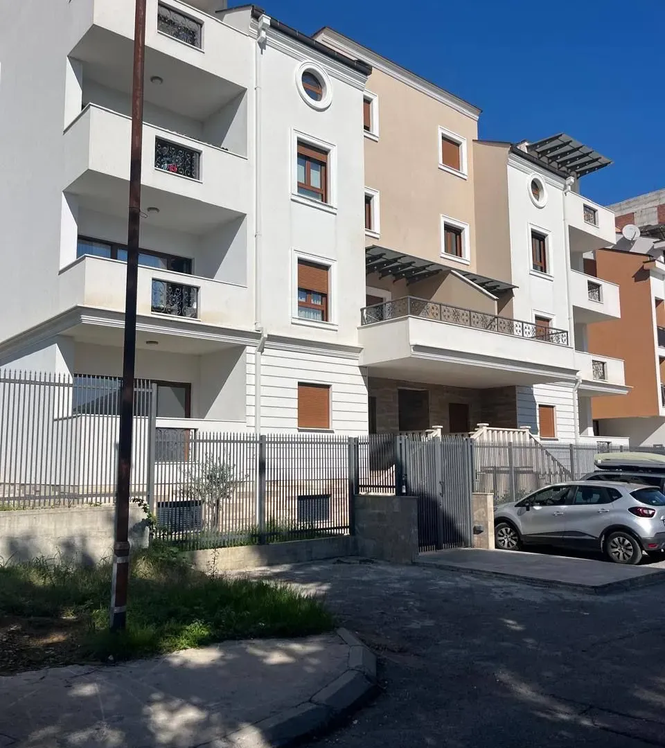 Sale, four bedroom apartment, 155m², Gorica C, Podgorica