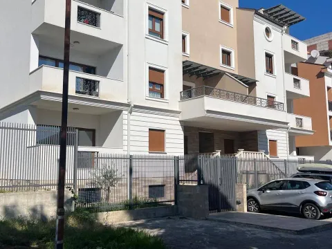 Prodaja, četvorosoban stan, 155m², Gorica C, Podgorica - image 8