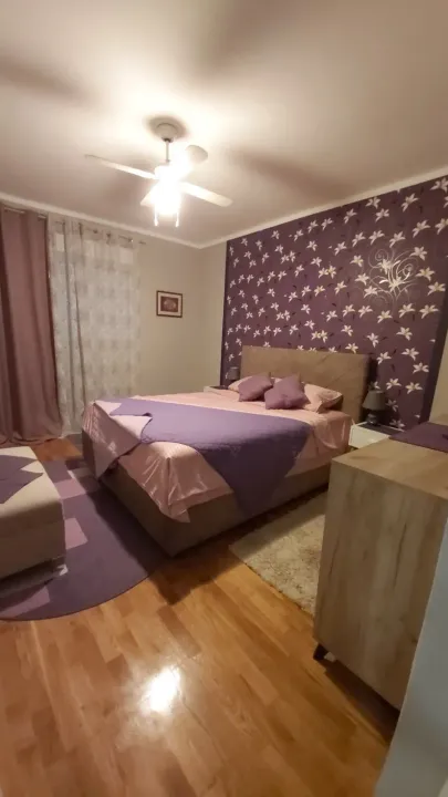 Rent, two bedroom apartment, 70m², Dobrota, Kotor