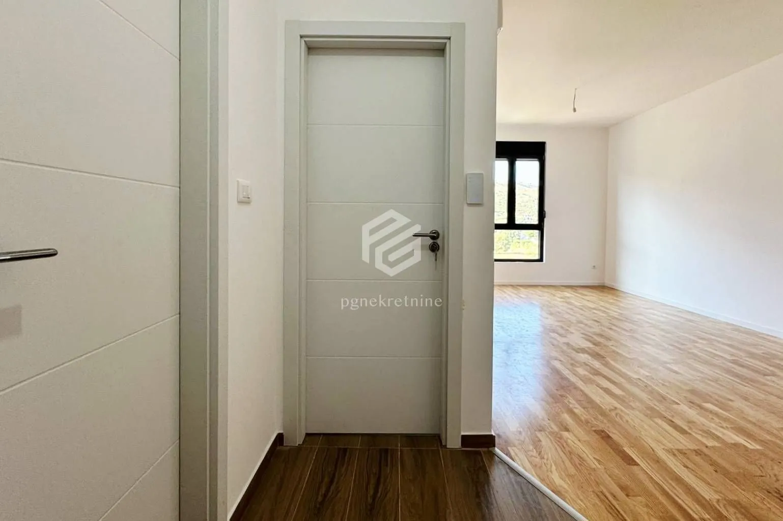 Prodaja, jednosoban stan, 45m², Tološi, Podgorica