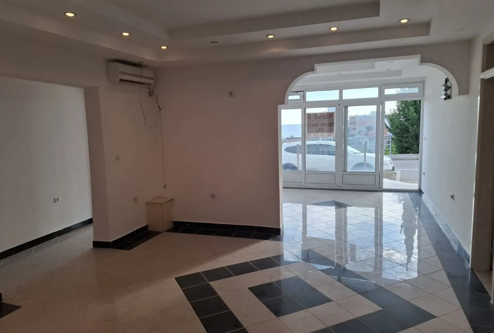 Sale, office space, 173m², Kamenovo, Budva