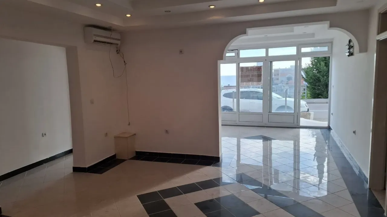 Sale, office space, 173m², Kamenovo, Budva