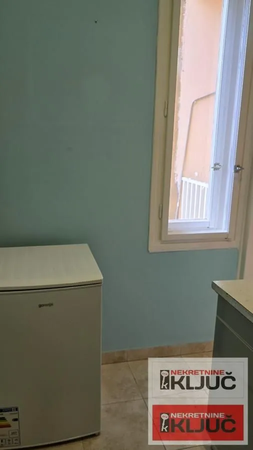 Izdavanje, trosoban stan, 99m², Kej, Novi Sad Sve Podlokacije