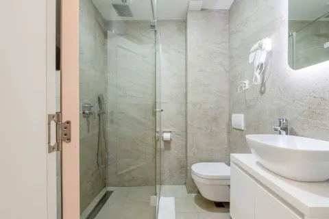 Rent, two bedroom apartment, 70m², Bečići, Budva - image 8