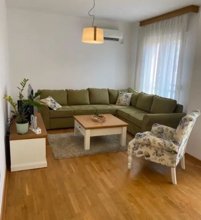 Izdavanje, jednosoban stan, 53m², City Kvart, Podgorica