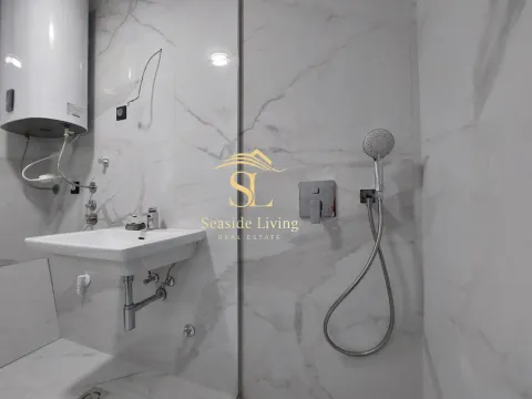 Sale, two bedroom apartment, 55m², Dobrota, Kotor - image 11