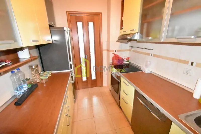 Izdavanje, trosoban stan, 117m², Preko Morače, Podgorica