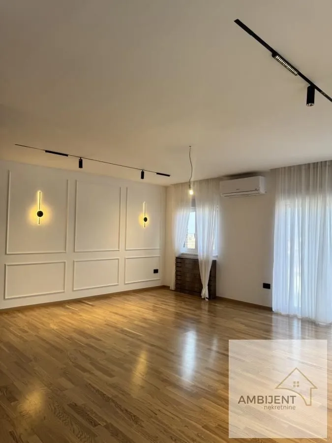 Prodaja, četvorosoban stan, 116m², Stari Banovci, Stara Pazova