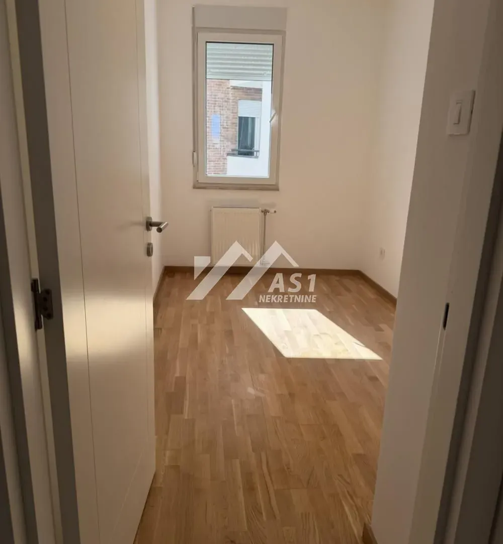 Izdavanje, trosoban stan, 63m², Avijatičarsko naselje, Novi Sad Sve Podlokacije